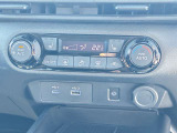 【エアコン】使いやすいエアコンスイッチ♪オートエアコンでいつも車内は最適な温度に保たれます!