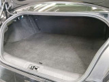 開口部が広く、荷物の出し入れがしやすい設計になっているため、スポーツモデルにありがちな&ldquo;使いづらさ&rdquo;を感じさせません