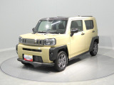 【左前斜め】視界が広く車両感覚が掴みやすい運転席。フロントガラスの角度が立っており、ゆとりを持って運転に集中でき、お出かけがさらに楽しくなります。