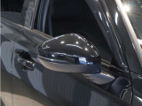 ◆ドアミラーウインカー◆ドアミラーにウインカーを装備しています。対向車に自身の進行方向を合図し安全に運転できます。