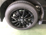 【アルミホイール】純正のアルミホイールがついてます!足元が引き立ち、車の印象がより良くなります!