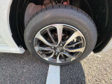 ☆お車についた傷やヘコミ、事故の修理もハヤシにお任せください。自社鈑金工場で修理ができますの安心です☆