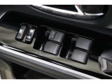 運転席はオート機能付のパワーウィンドウです!