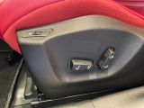 パワーシートスイッチ シートヒータースイッチは上部にあります。