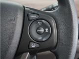 ◆アダプティブクルーズコントロール◆予め設定した車速内でクルマが自動的に加減速。前走車との適切な車間距離を維持しながら追従走行します。【LKAS】車線維持支援システムでステアリング操作を支援。