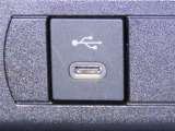 USB端子を装備しております。