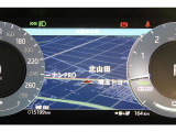 運転に必要な情報を表示してくれるメーターパネルは液晶表示でとても見やすいです!
