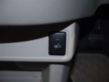 運転席シートヒータースイッチ