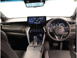 オシャレなインテリアで運転する気分も盛り上がりますよね^^