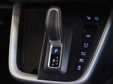 電動パーキングブレーキ・ブレーキホールドを装備してます。ホールド機能は信号待ちが多い一般道で疲労軽減になり、大好評です!
