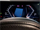 『運転』に対するBMWのこだわりはメーターパネルにも表れております。視野性の良いメーターパネルは疲労感の軽減と、運転の楽しさをもたらしてくれます。