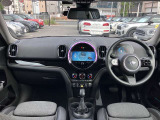 まずはご連絡をください!お車詳細や展示状況はMINI NEXT城東鶴見06-6933-3298まで。