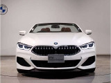 【キドニーグリル】BMWは約90年もの間、ほぼ全ての車両にひと目でBMWだと分かるこの特徴的なフロントグリルが備えられ、デザイン・アイコンとして親しまれてきました。