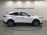 【まるごとクリーニング】シートを取り外し、車内を徹底洗浄。隅々まで丁寧に仕上げています。