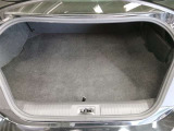 日常の買い物はもちろん、週末のドライブや趣味の荷物もしっかり積める実用的な容量を確保しています