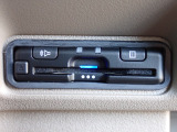 ■【ETC車載器】が装備されています。セットアップをしてお渡しとなり、ETCカードを差し込むだけで高速道路の利用が可能です。