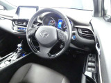 視界も広々で見晴らしの良い運転しやすいコックピットです。