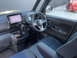 広々とした視界を体感できます。運転が楽しくなりますね。