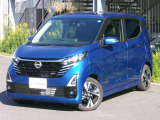 弊社の展示試乗車でした!もちろん禁煙車です!!鮮やかなオーシャンブルーパールメタリックのデイズです☆