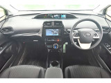 高いホールド性で運転姿勢が安定します。長距離ドライブでも疲れにくいのが魅力です。快適なドライビングライフをお送りください♪