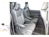 ■車内クリーニング■専門スタッフが見えないところまで徹底洗浄!車内のニオイもリフレッシュ!目に見えないところまで美しくがモットーです。だから、当店の中古車は内装にも自信があります!
