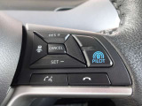 プロパイロットスイッチ!速度を設定するとアクセルを踏んでなくても走ります。高速道路等の運転に便利な機能です。