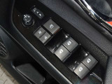 電動格納式ドアミラー・パワーウインドウを装備しています。
