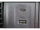 USBジャックも搭載。車内で音楽再生だけではなくスマートフォン等の機器へ充電可能です♪