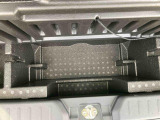 後部座席を倒せば荷物もたくさん収納可能です