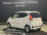 見えない左タイヤ付近もアラウンドビューがしっかりとカバーし安心です