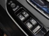 電動格納式ドアミラー・パワーウインドウを装備しています。