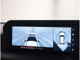 パノラミックビューモニター 車両上空より写したような画像をモニターに表示☆車庫入れや、幅寄せなどに大変便利な機能です。