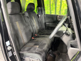運転席シート廻りは使用感も少なく、良好な状態となっています。丁寧に使われていたことがよくわかりますね。