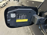 視認性が高い純正ミラーを採用しております。安全に運転が出来る様、一つ一つの部品に拘っているのがメルセデス・ベンツです。
