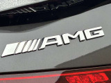 メルセデス・ベンツサーティファイド[認定中古車]は、メルセデス・ベンツ日本株式会社が認定する中古車保証制度が適用される中古車です。これは正規販売店のみの特典です。