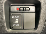 【パワースライドドア】スマートキーや運転席のスイッチでスライドドアの開閉が可能♪電動だから力を入れてドアを開ける必要が無く、小さいお子様でも、重い荷物を持っている時もラクに開け閉めできます♪