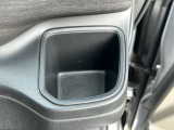 運転席側のドリンクホルダーです。