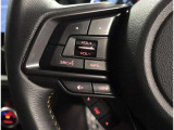 ハンドルから手を放さずに操作出来ますので、安全運転にもつながりますね
