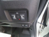 パワースライドは両側とも運転席から開閉できます。いたずら防止のためオフにすることもできます。