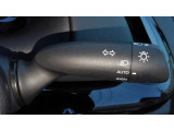 ライトもAUTO機能が付いていて、暗くなると自動で点灯し、明るくなると自動で消灯するので、大変お役にたちますよ!!
