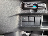 【パーキングセンサー】駐車時や狭い場所で障害物を検知し、音や表示でお知らせします。