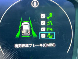 【ホンダセンシング】走行中に前方の車両等を認識し、衝突しそうな時は警報とブレーキで衝突回避と被害軽減をアシスト。より安全にドライブをお楽しみいただけます。