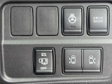 ハンズフリー両側オートスライドドアで手荷物いっぱいでも楽々開閉可能です