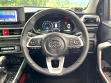 【純正革巻きステアリング】上質な革を使用することで、手にしっかり馴染みとても運転しやすいハンドルです♪