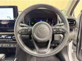ステアリングスイッチ搭載!手を離さずに手元のスイッチでさまざまな操作が可能。運転中、視線をそらさなくても操作ができて安全です!