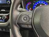 運転中、オーディオの操作をしてて、ハッとしたことはありませんか?ステアリングスイッチは、運転中でもハンドルでオーディオの操作が可能です。安全なドライブをサポートします。