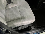 痛みの出やすい運転席シートの角、フロアマット、座面、ともに良好です