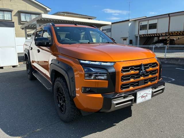 トライトン 2.4 GSR ディーゼル 4WD