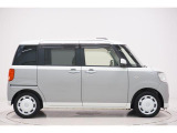 県内13店舗にて常時500台以上ダイハツ車を展示中です。見て、触って、納得のいく一台をぜひ見つけてください。