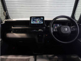 ◆インテリアパネル◆視界広々で非常に運転しやすくロングドライブでも疲れを感じさせないすっきりとまとまったインパネ周りです。